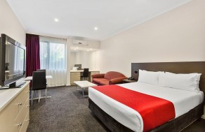 Deluxe Queen Room – Disability Access